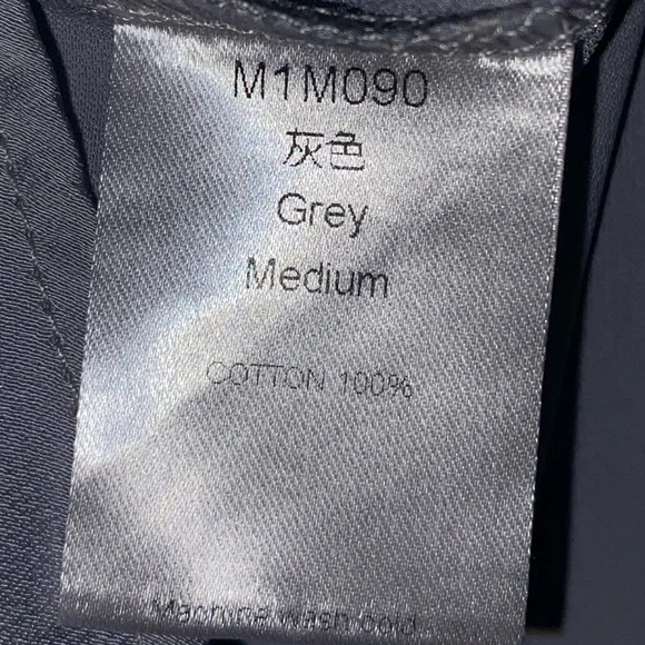 NWOT Bundle of 2 silky tops. Burgundy and grey size medium - Picture 9 of 9